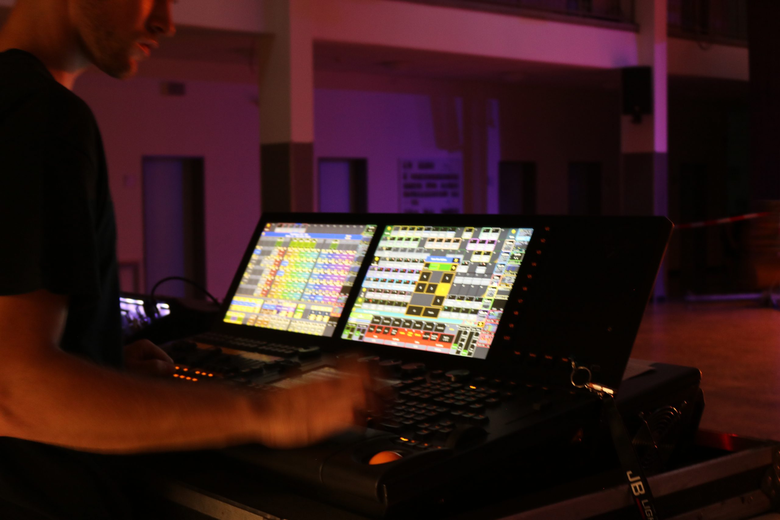 Sommerball, Operating